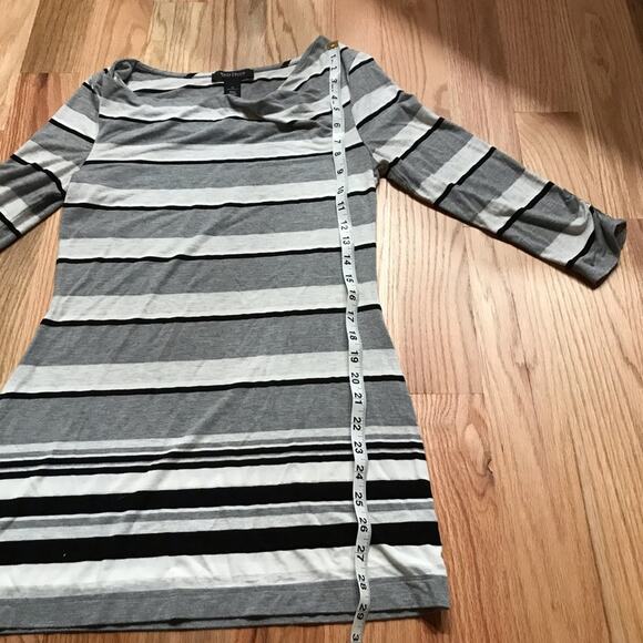 White House Black Market longer line striped top tunic size XS - Picture 4 of 6